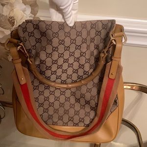 Gucci shoulder bag